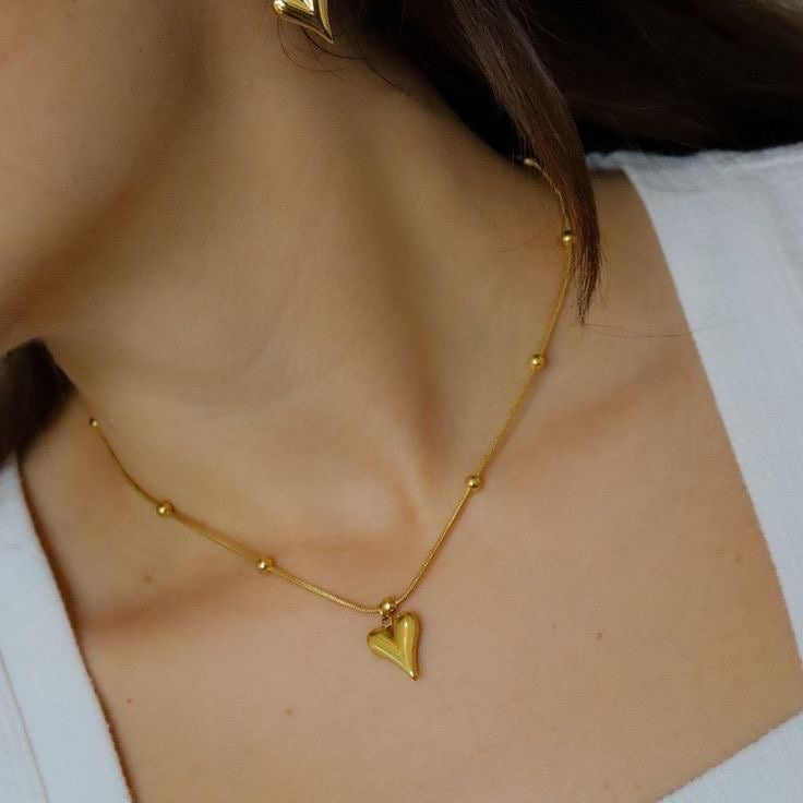 Anti Tarnish Dotted Chain Heart Necklace