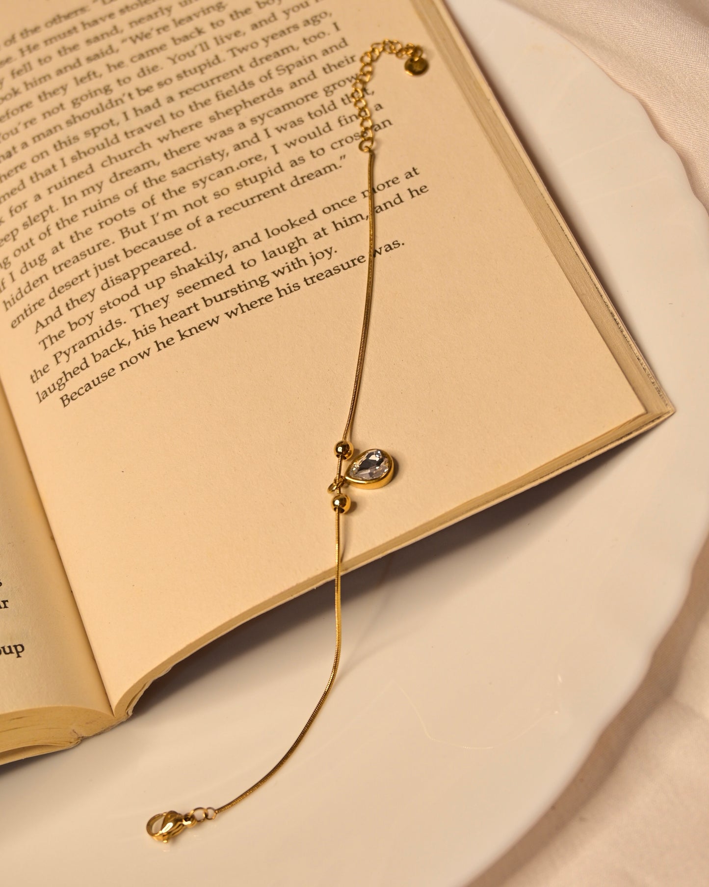 Single Drop Stone Anti Tarnish bracelet