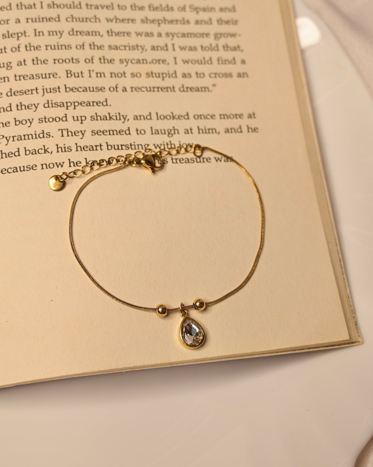 Single Drop Stone Anti Tarnish bracelet