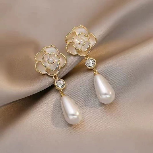 Drop Pearl Flower Earrings