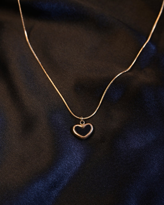 Small Black Heart Anti Tarnish Necklace