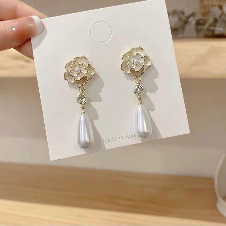 Drop Pearl Flower Earrings