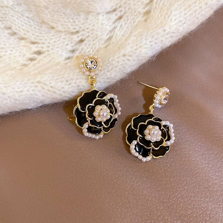 Black Rose Pearl Earrings