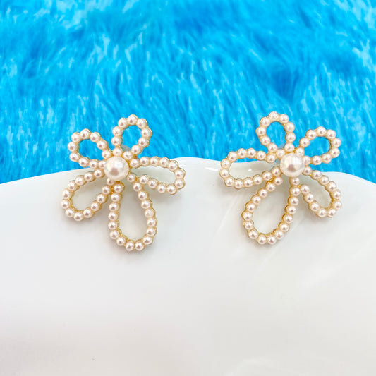 Pearl Flower Stud